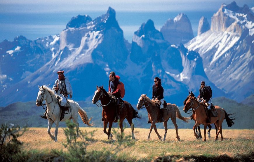 Horse riding in the Agafay desert
